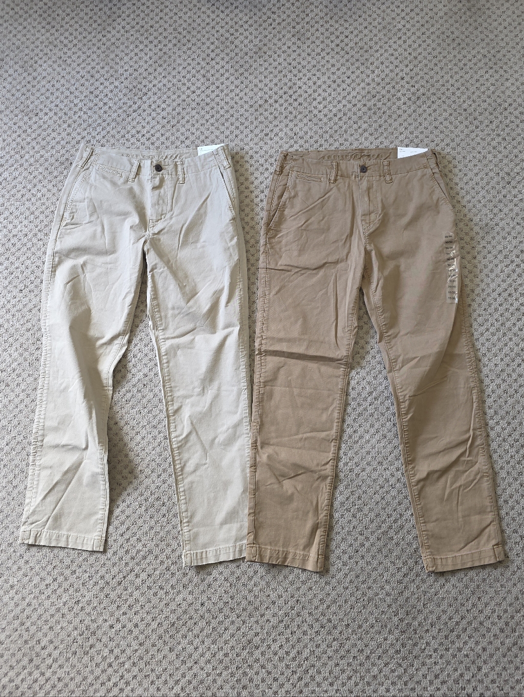 Men's Classic Chino Pants In Light Khaki And Tan New With Tags